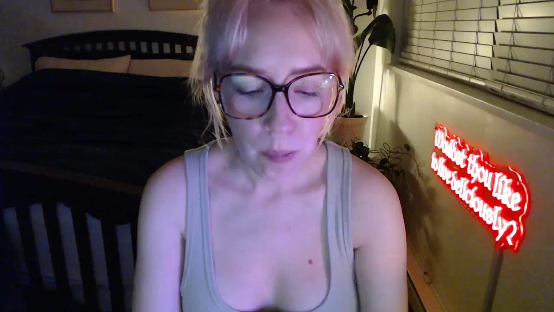 Gallery image thumbnail from NahlaHoney's myfreecams stream on, 02/24/2026, 04:03 image 14 of 20