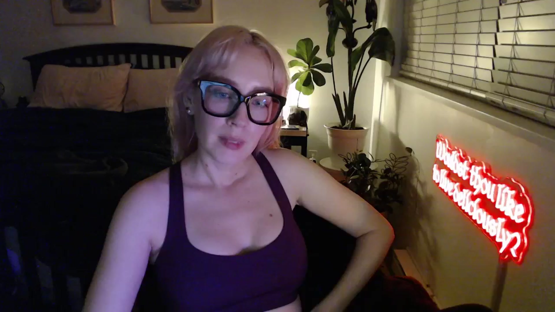 Gallery image thumbnail from NahlaHoney's myfreecams stream on, 02/25/2026, 04:18 image 2 of 20