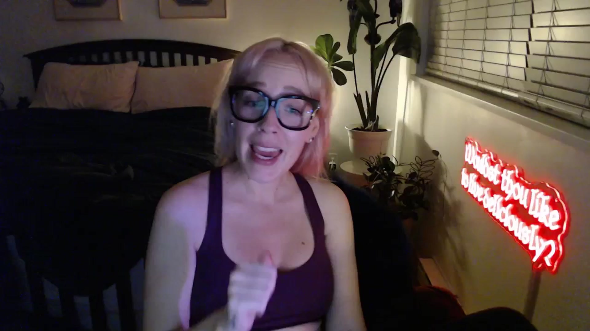 Gallery image thumbnail from NahlaHoney's myfreecams stream on, 02/25/2026, 04:18 image 6 of 20