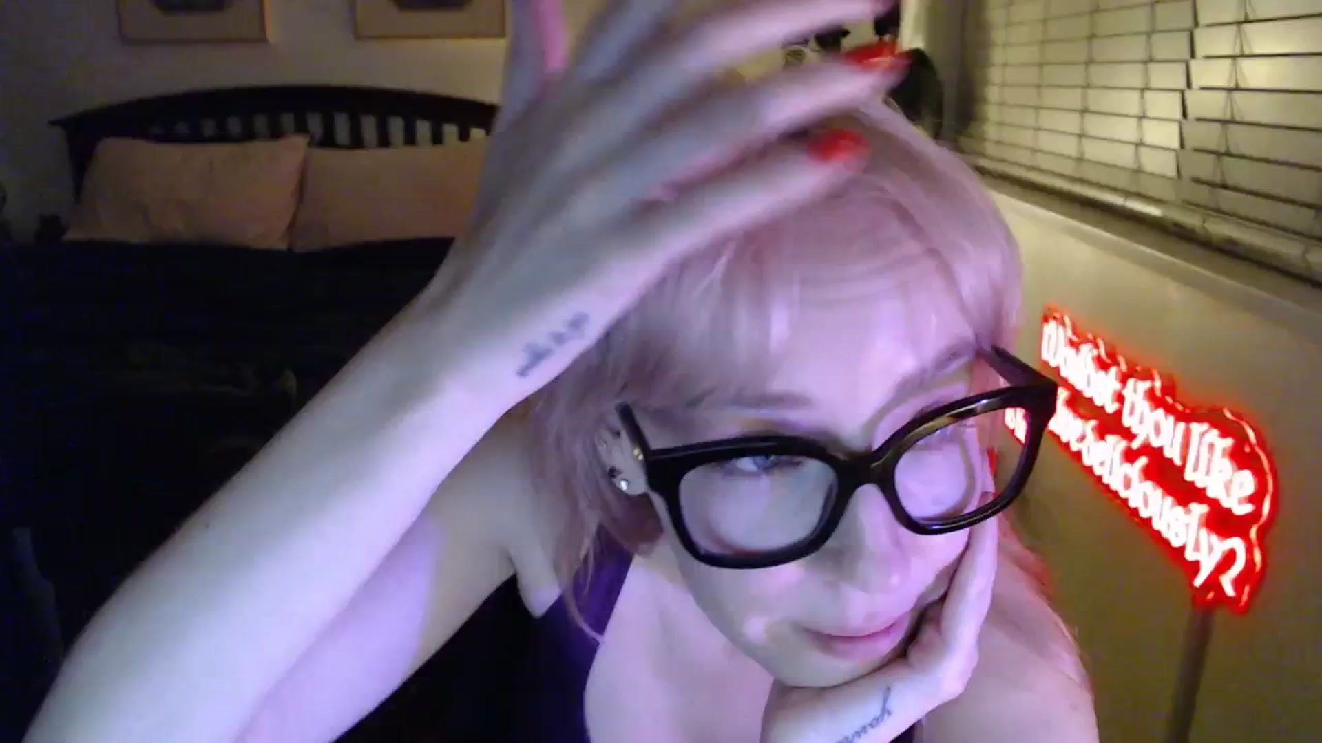 Gallery image thumbnail from NahlaHoney's myfreecams stream on, 02/25/2026, 04:18 image 16 of 20