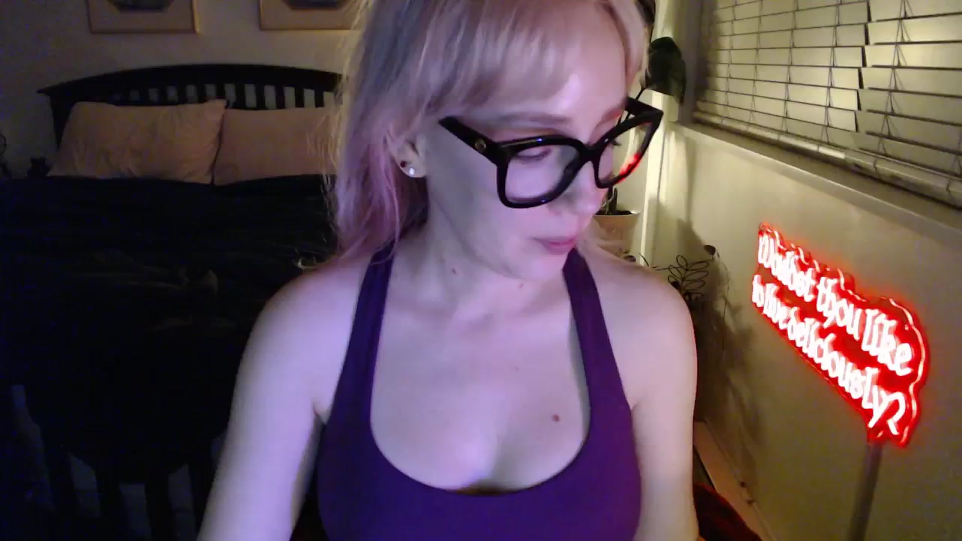 Gallery image thumbnail from NahlaHoney's myfreecams stream on, 02/25/2026, 04:18 image 12 of 20