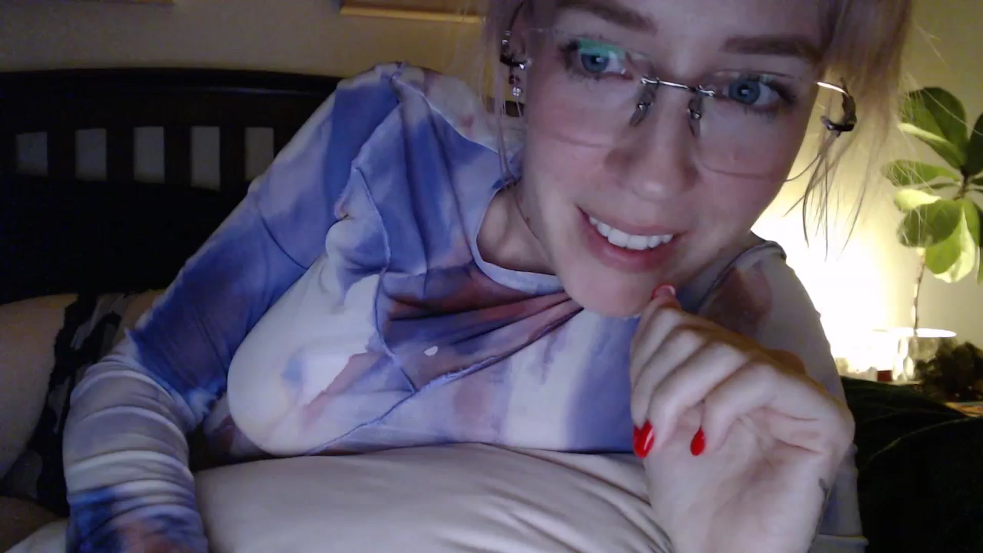 Gallery image thumbnail from NahlaHoney's myfreecams stream on, 02/26/2026, 05:45 image 14 of 20