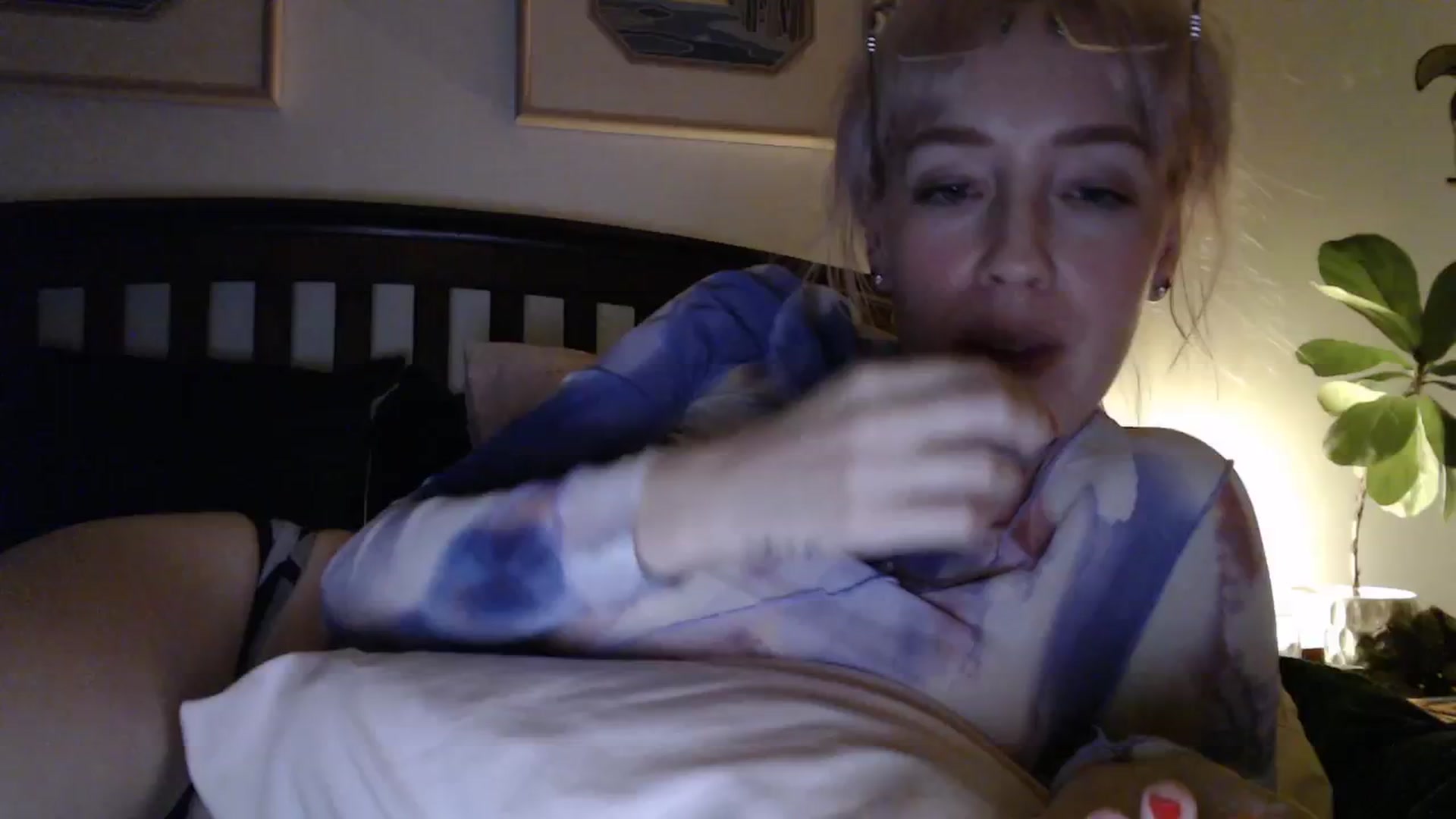 Gallery image thumbnail from NahlaHoney's myfreecams stream on, 02/26/2026, 05:45 image 18 of 20