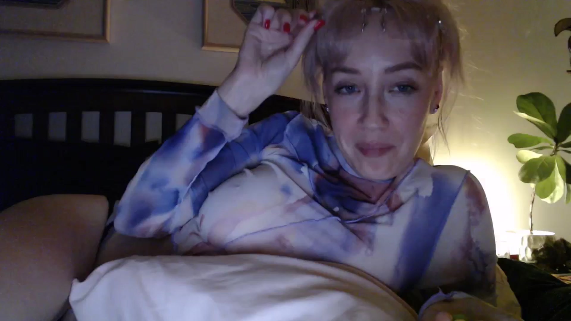 Gallery image thumbnail from NahlaHoney's myfreecams stream on, 02/26/2026, 05:45 image 17 of 20