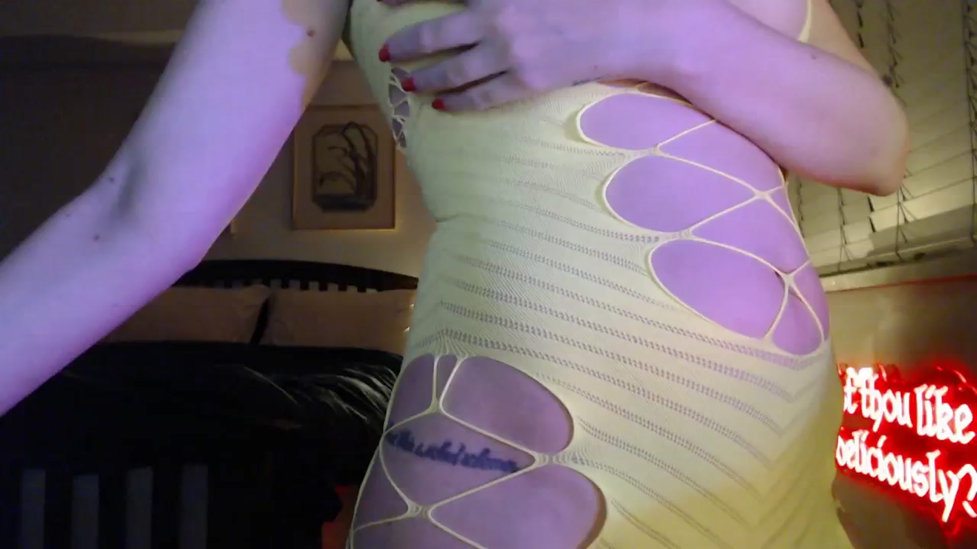Gallery image thumbnail from NahlaHoney's myfreecams stream on, 03/07/2026, 04:25 image 15 of 20
