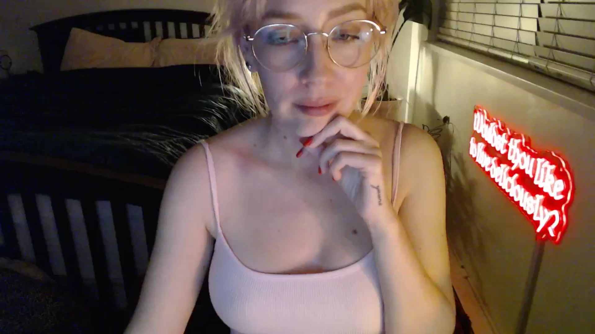 Gallery image thumbnail from NahlaHoney's myfreecams stream on, 03/09/2026, 04:09 image 14 of 20