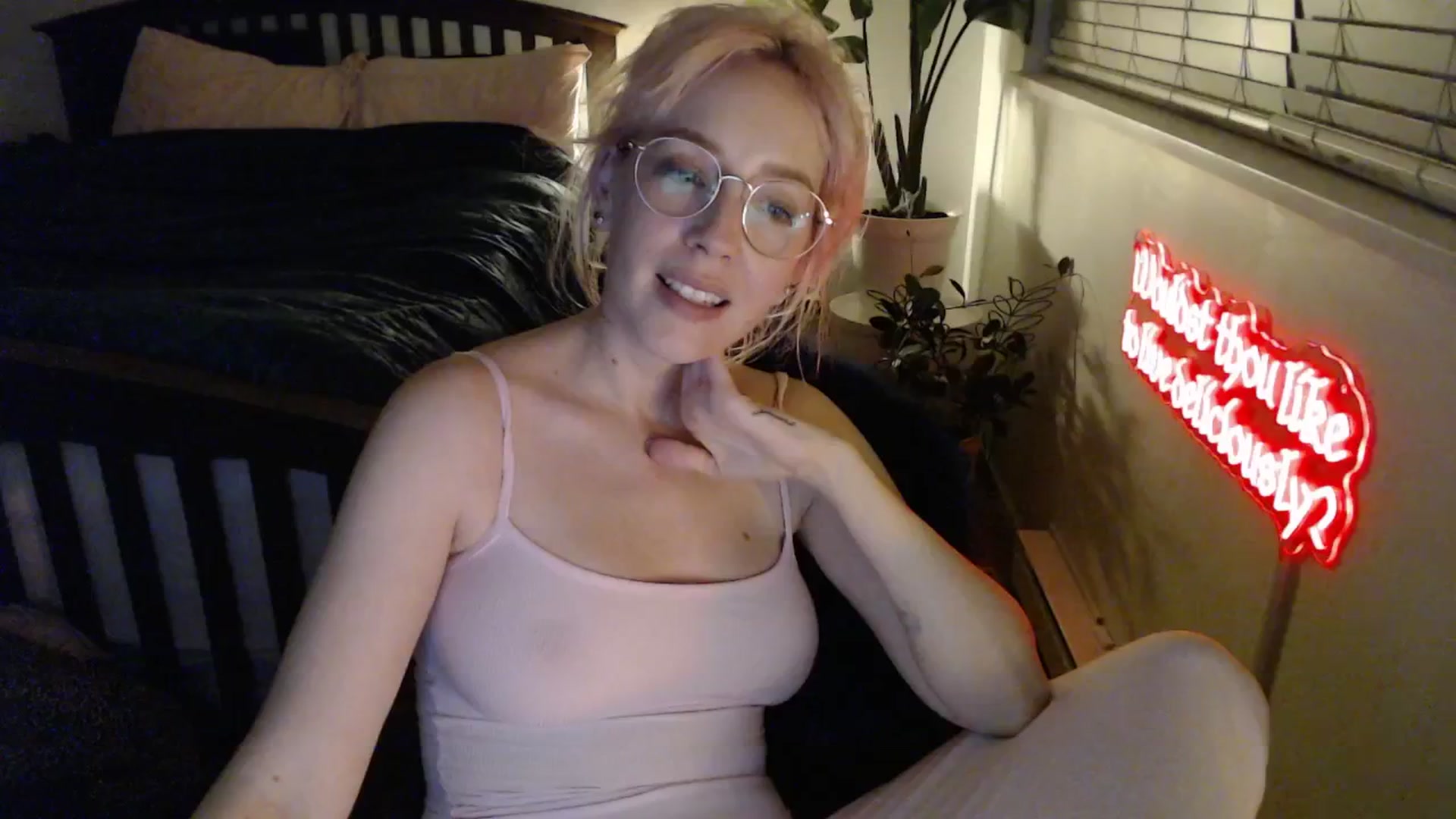 Gallery image thumbnail from NahlaHoney's myfreecams stream on, 03/09/2026, 04:09 image 8 of 20