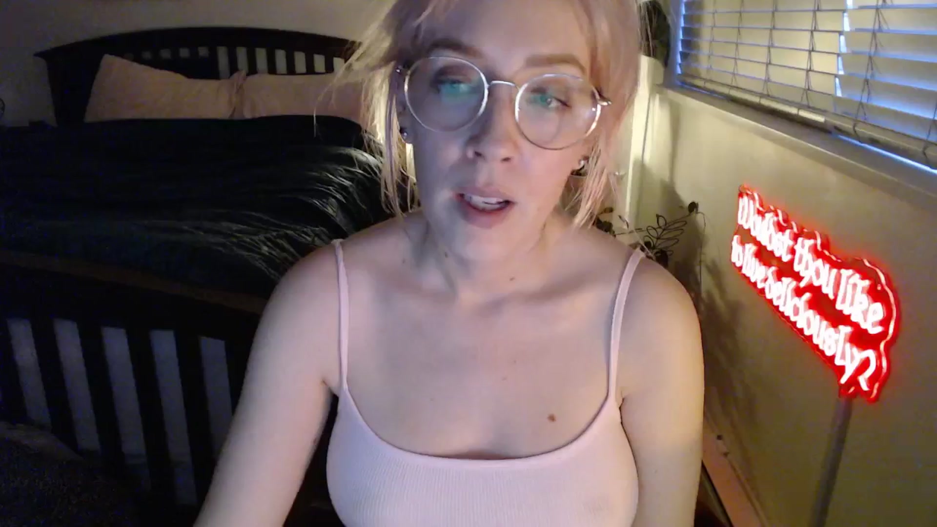 Gallery image thumbnail from NahlaHoney's myfreecams stream on, 03/09/2026, 04:09 image 2 of 20