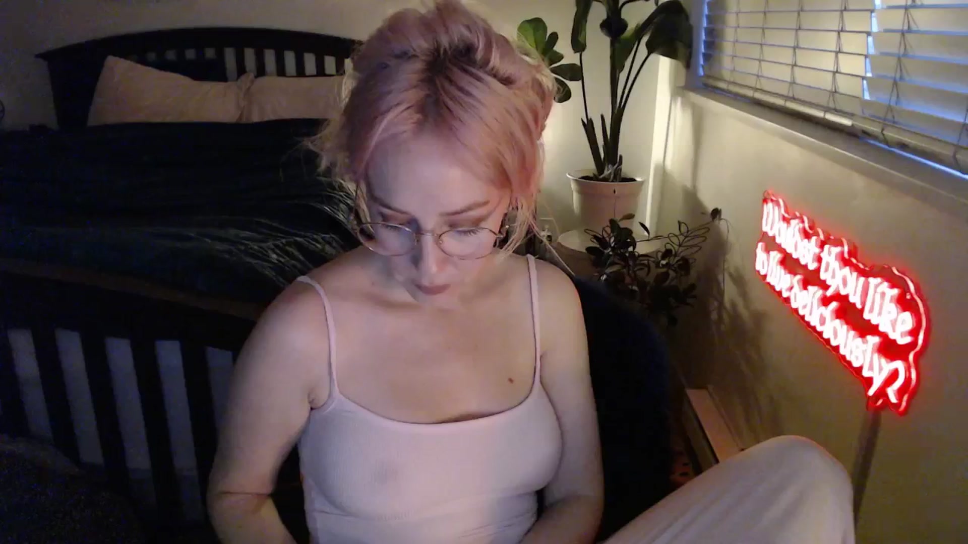 Gallery image thumbnail from NahlaHoney's myfreecams stream on, 03/09/2026, 04:09 image 3 of 20
