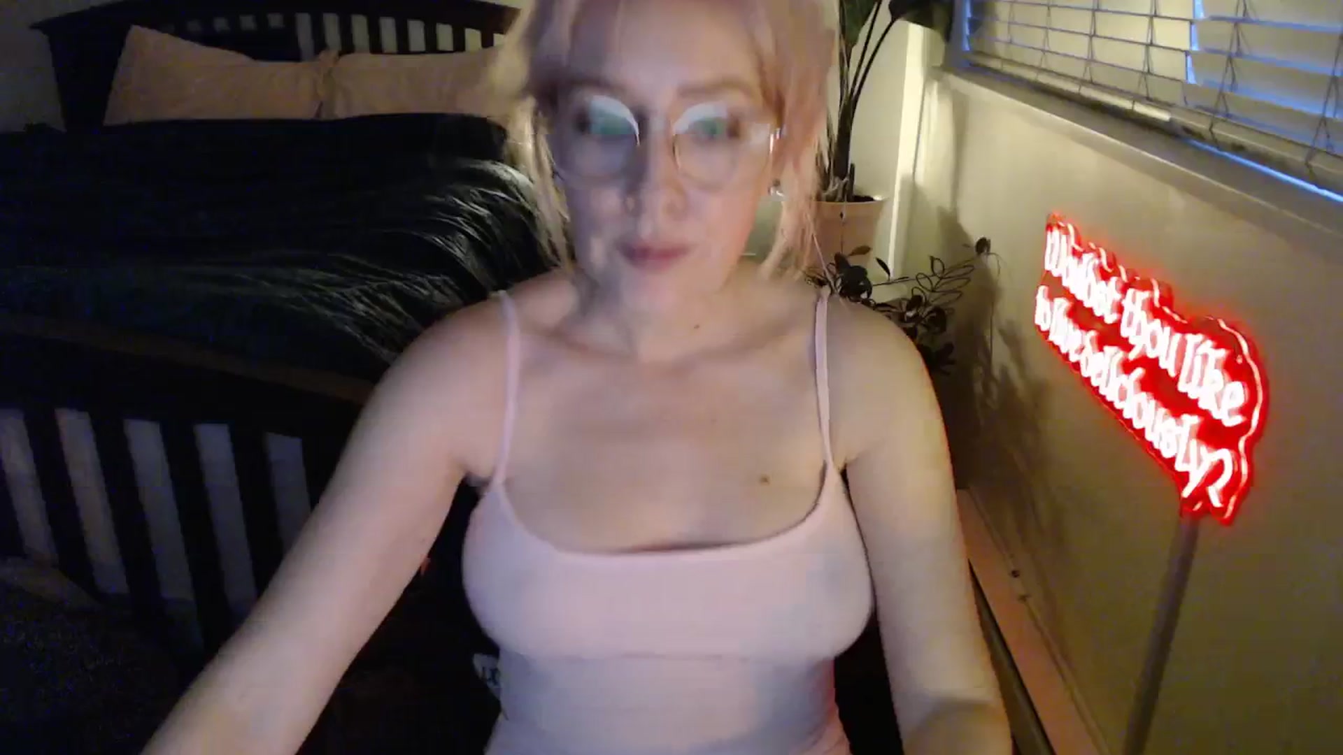 Gallery image thumbnail from NahlaHoney's myfreecams stream on, 03/09/2026, 04:09 image 4 of 20