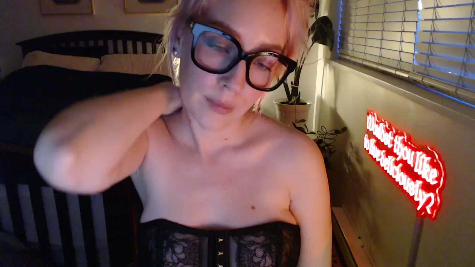 Gallery image thumbnail from NahlaHoney's myfreecams stream on, 03/10/2026, 02:29 image 14 of 20