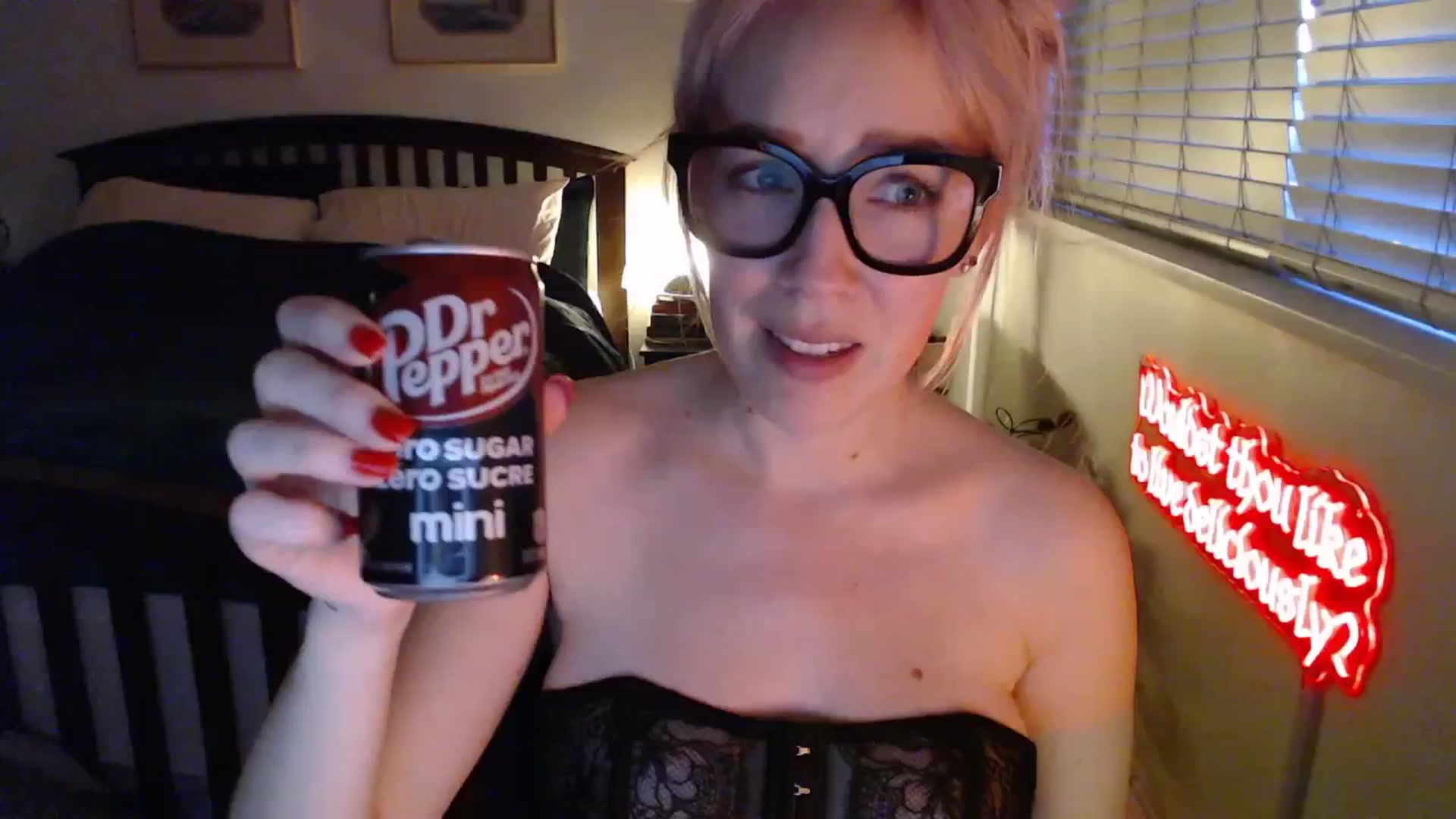 Gallery image thumbnail from NahlaHoney's myfreecams stream on, 03/10/2026, 02:29 image 9 of 20