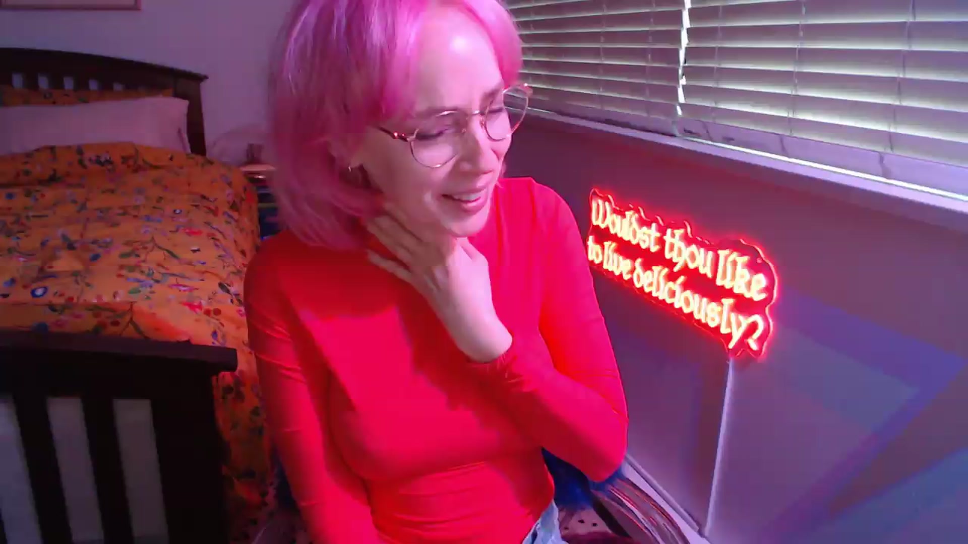 Gallery image thumbnail from NahlaHoney's myfreecams stream on, 05/18/2026, 03:47 image 13 of 20