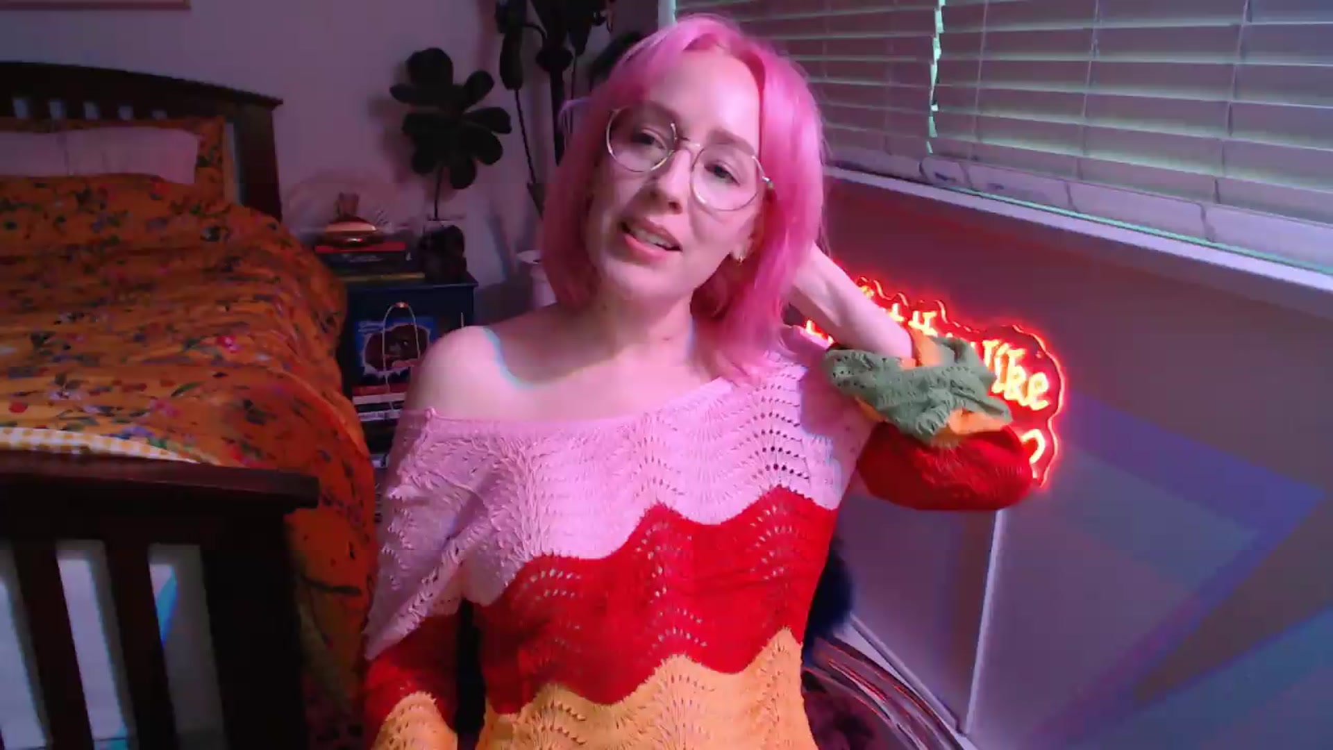 Gallery image thumbnail from NahlaHoney's myfreecams stream on, 05/19/2026, 04:39 image 14 of 20