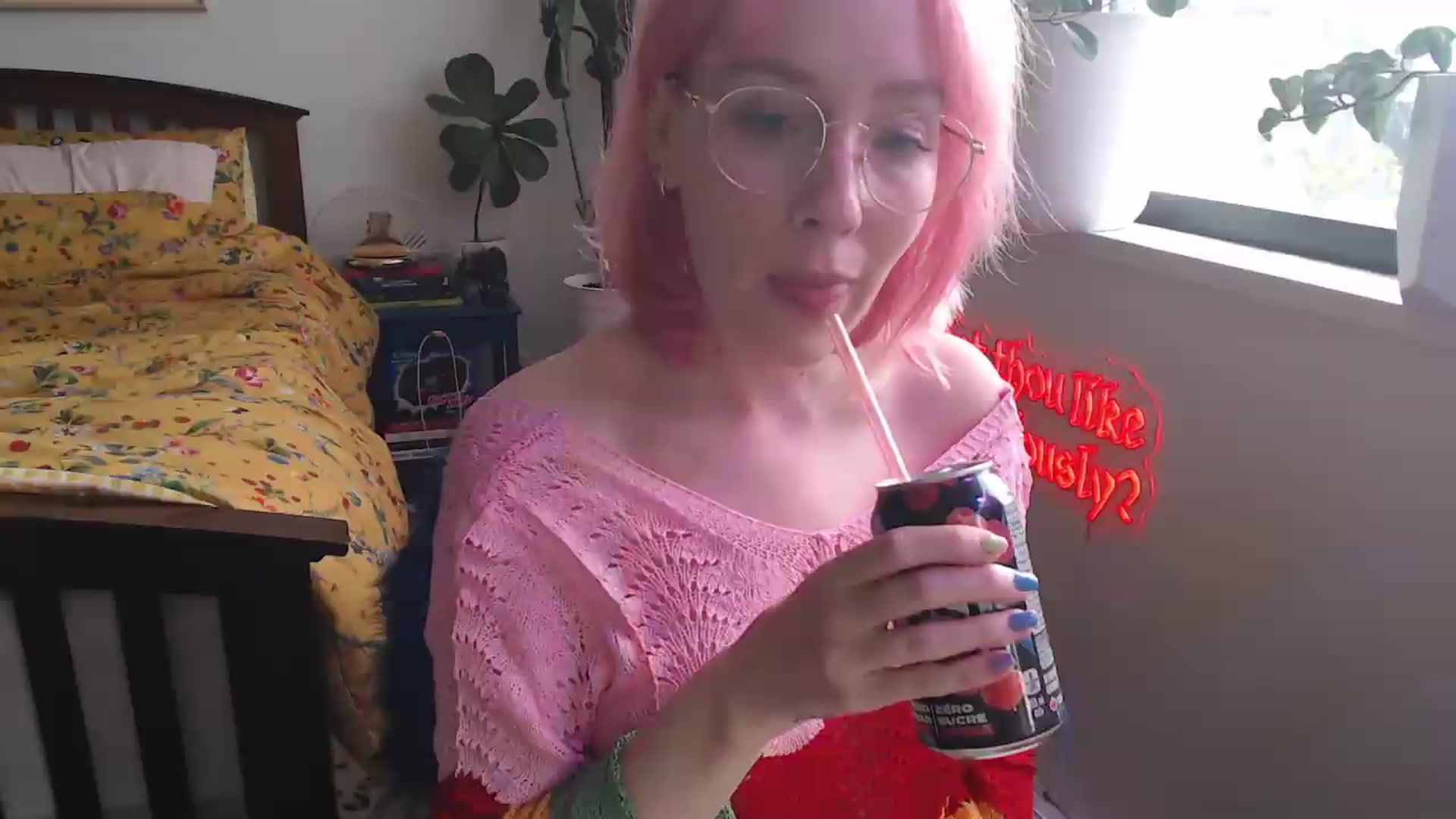 Gallery image thumbnail from NahlaHoney's myfreecams stream on, 05/19/2026, 04:39 image 1 of 20
