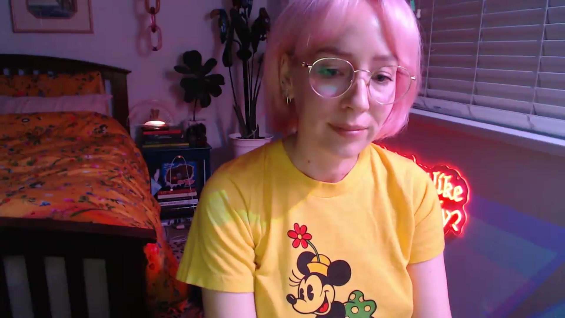 Gallery image thumbnail from NahlaHoney's myfreecams stream on, 06/05/2026, 04:26 image 17 of 20