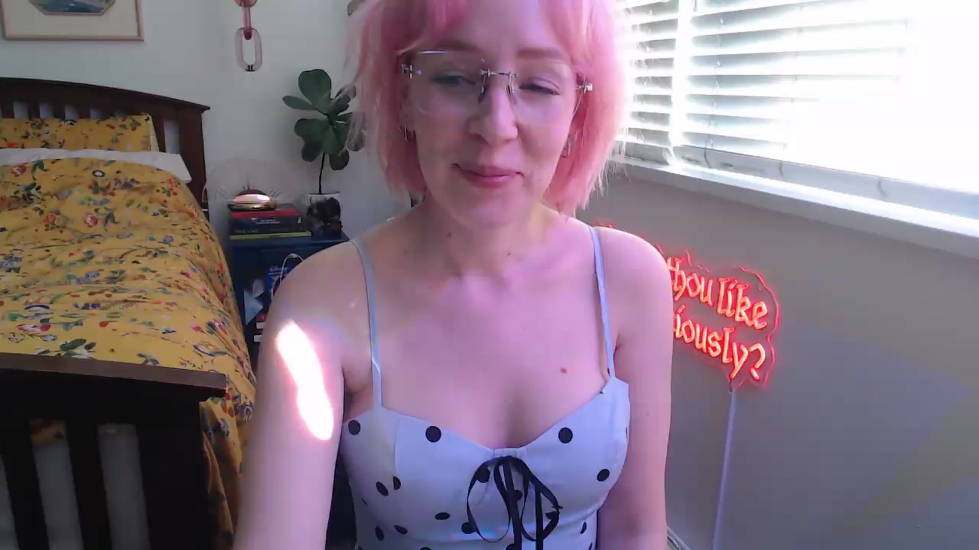 Gallery image thumbnail from NahlaHoney's myfreecams stream on, 06/19/2026, 03:54 image 9 of 20