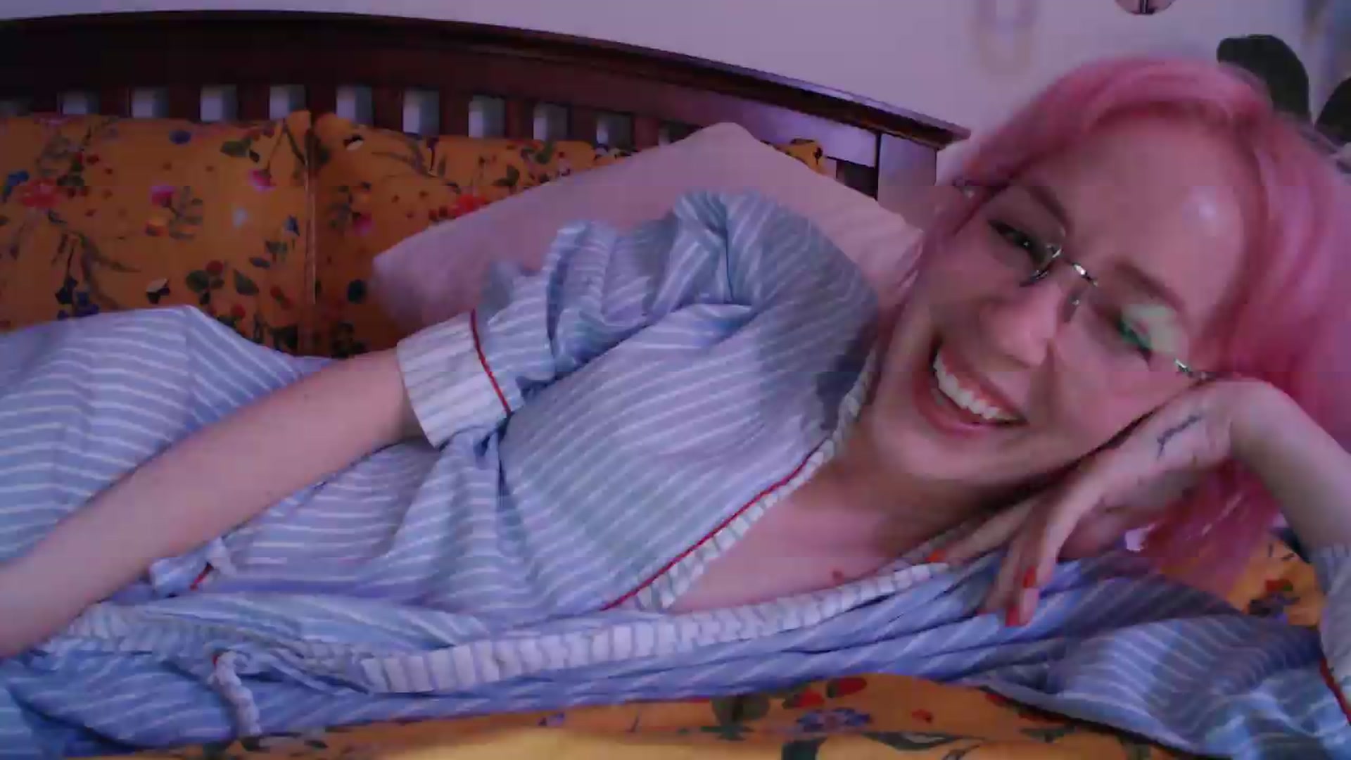 Gallery image thumbnail from NahlaHoney's myfreecams stream on, 06/19/2026, 04:37 image 2 of 20