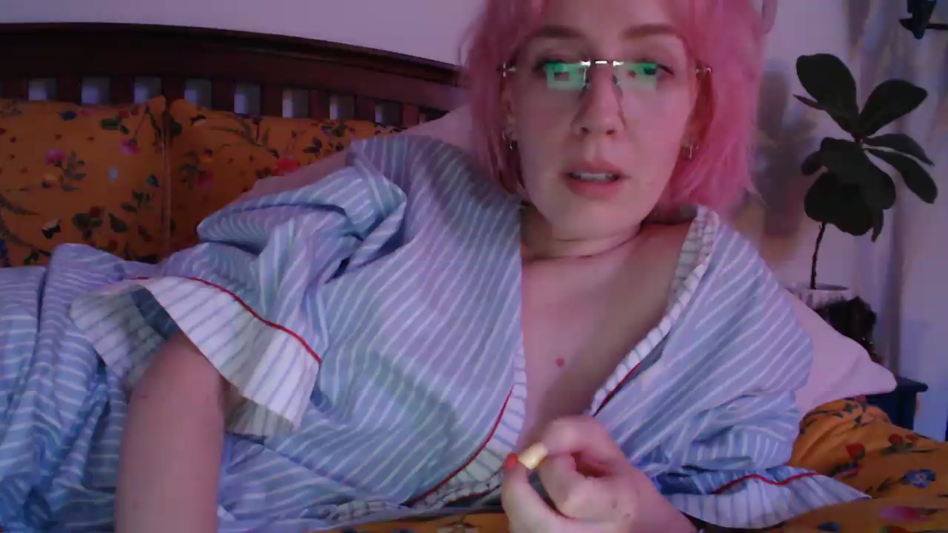 Gallery image thumbnail from NahlaHoney's myfreecams stream on, 06/19/2026, 04:37 image 13 of 20