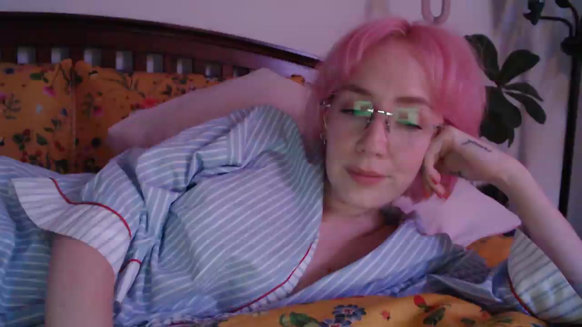 Gallery image thumbnail from NahlaHoney's myfreecams stream on, 06/19/2026, 04:37 image 8 of 20