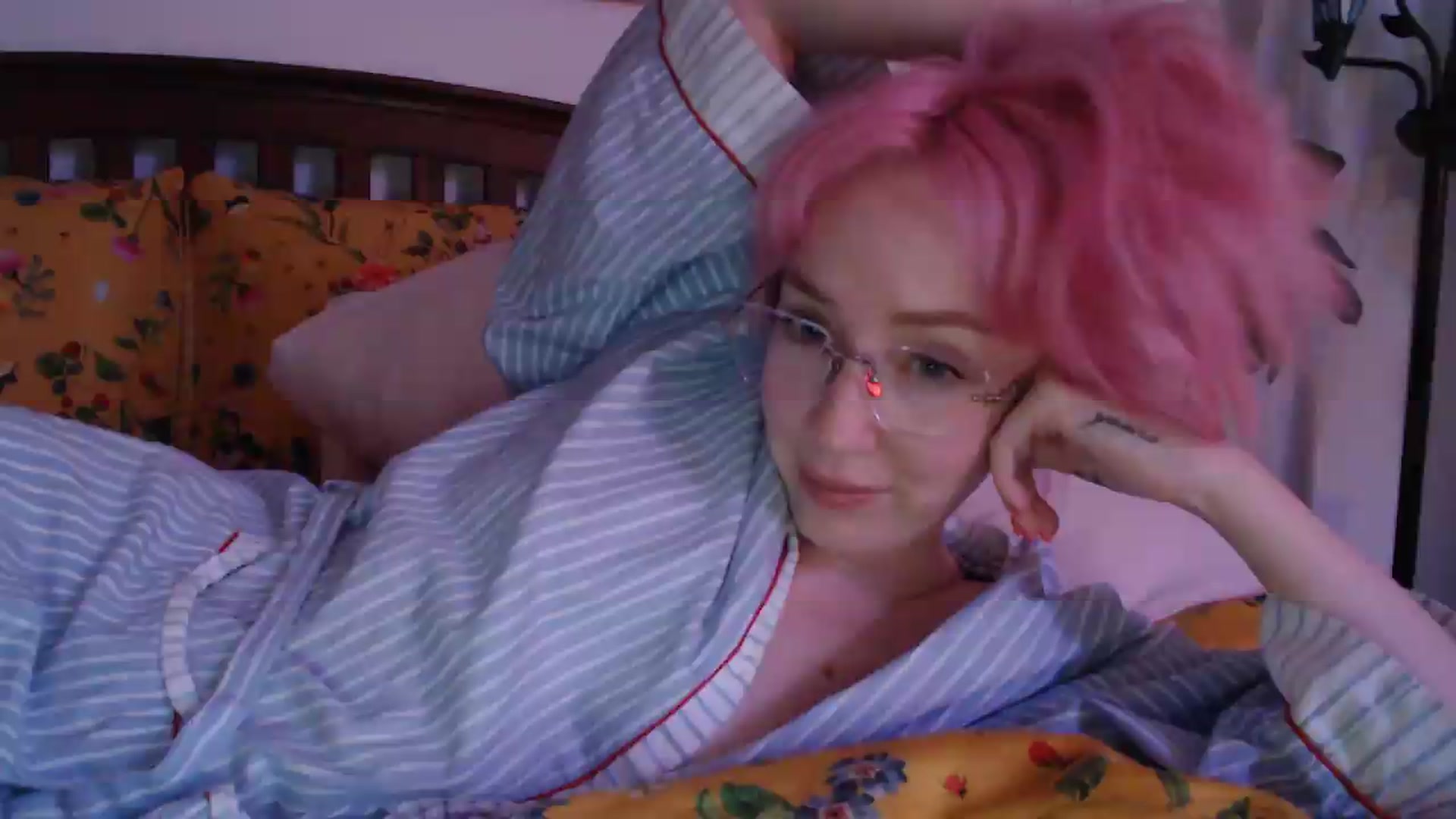 Gallery image thumbnail from NahlaHoney's myfreecams stream on, 06/19/2026, 04:37 image 9 of 20