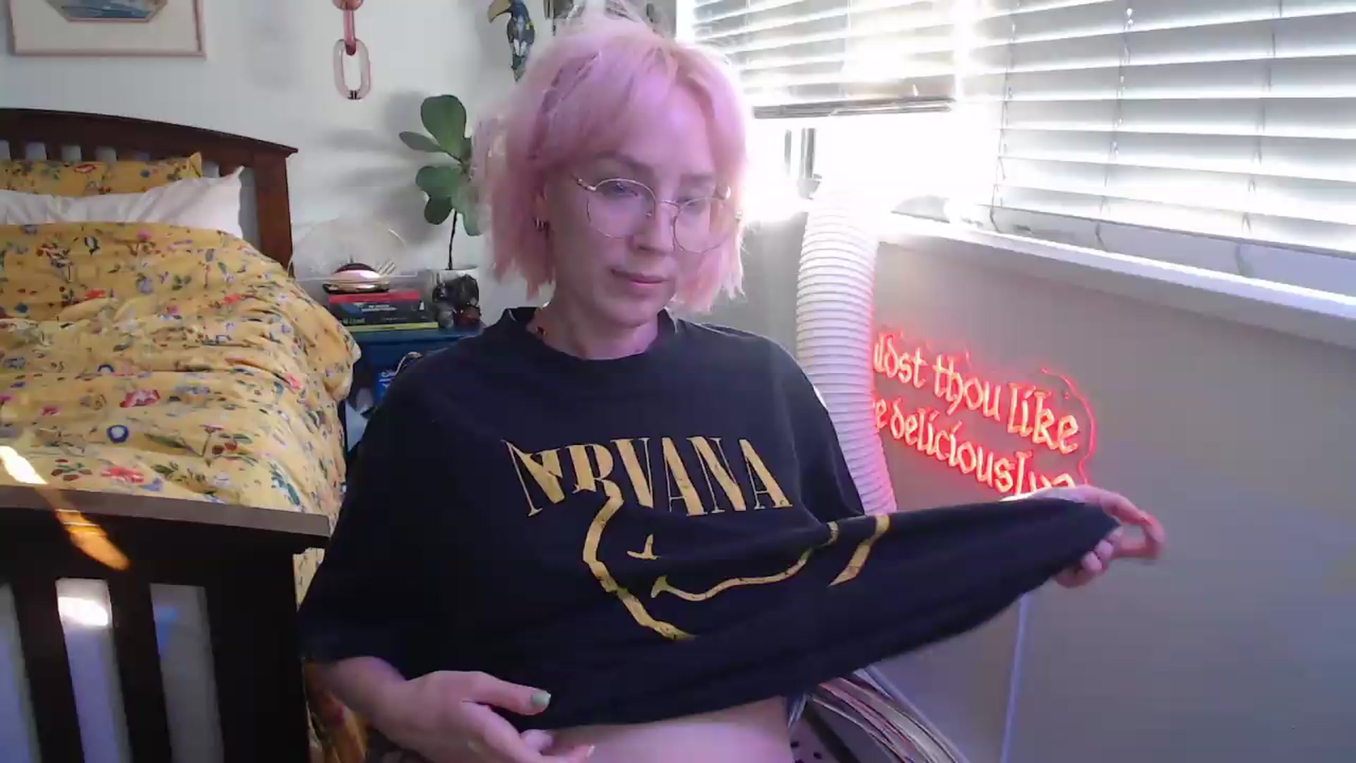 Gallery image thumbnail from NahlaHoney's myfreecams stream on, 06/24/2026, 03:19 image 2 of 20