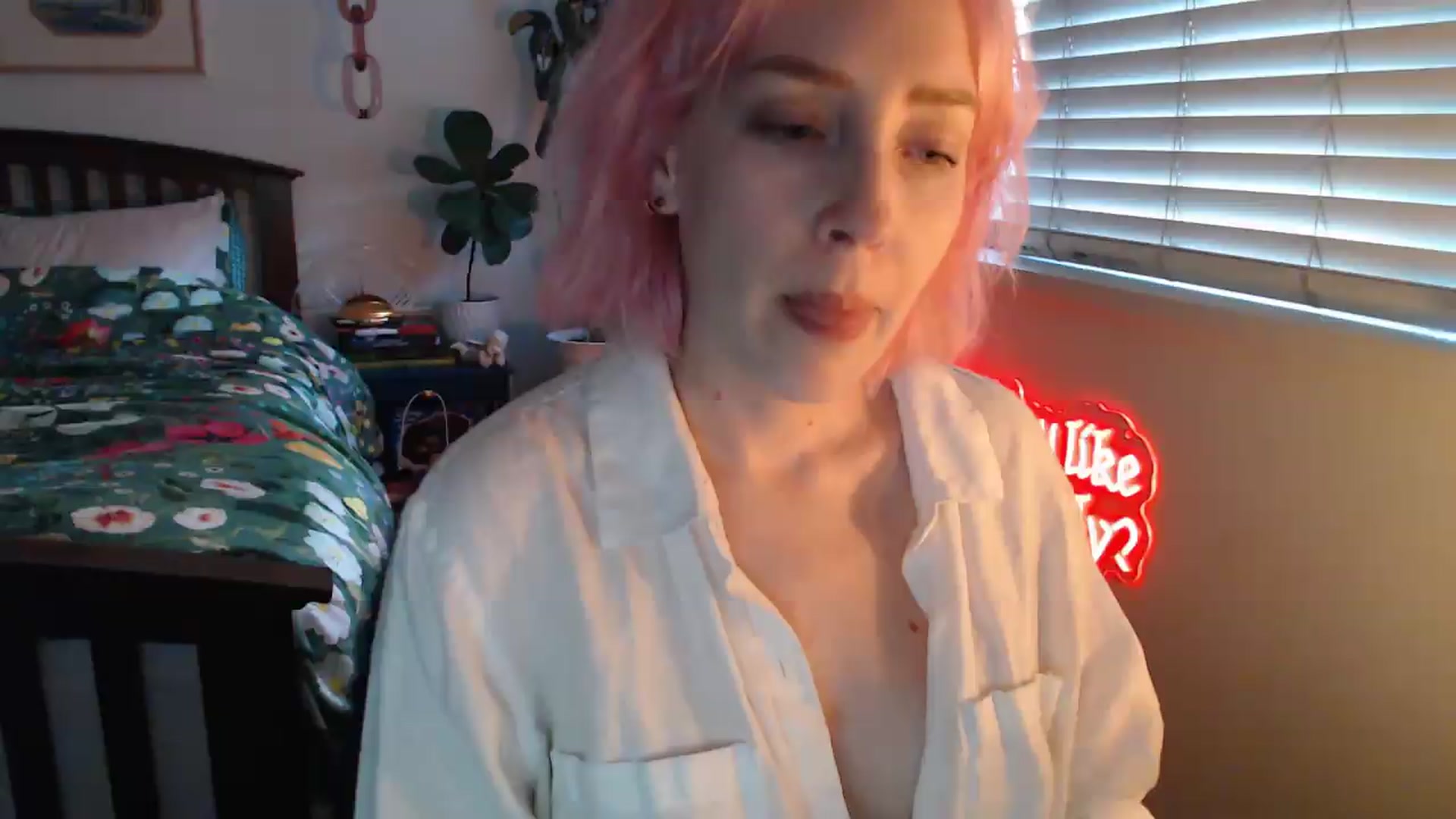 Gallery image thumbnail from NahlaHoney's myfreecams stream on, 07/20/2026, 04:41 image 14 of 20