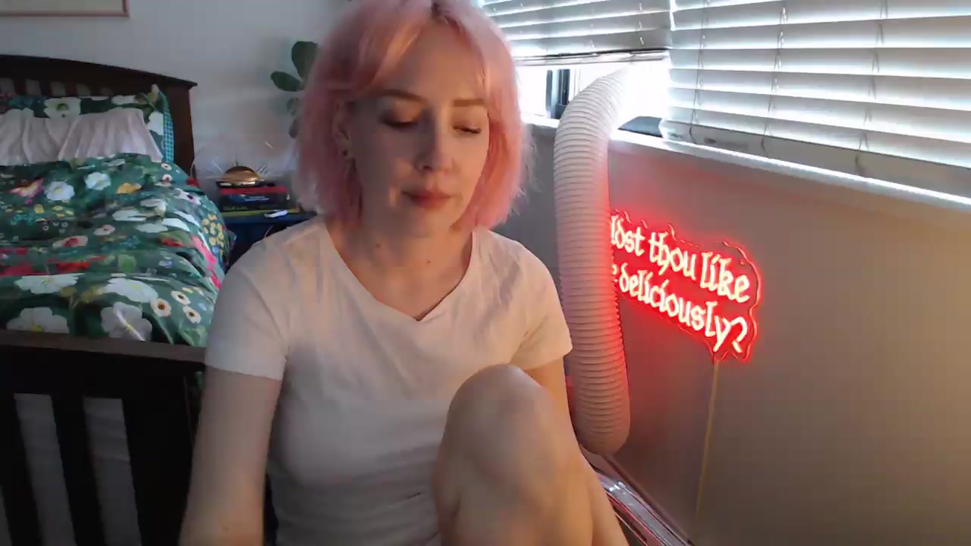 Gallery image thumbnail from NahlaHoney's myfreecams stream on, 07/24/2026, 03:26 image 10 of 20