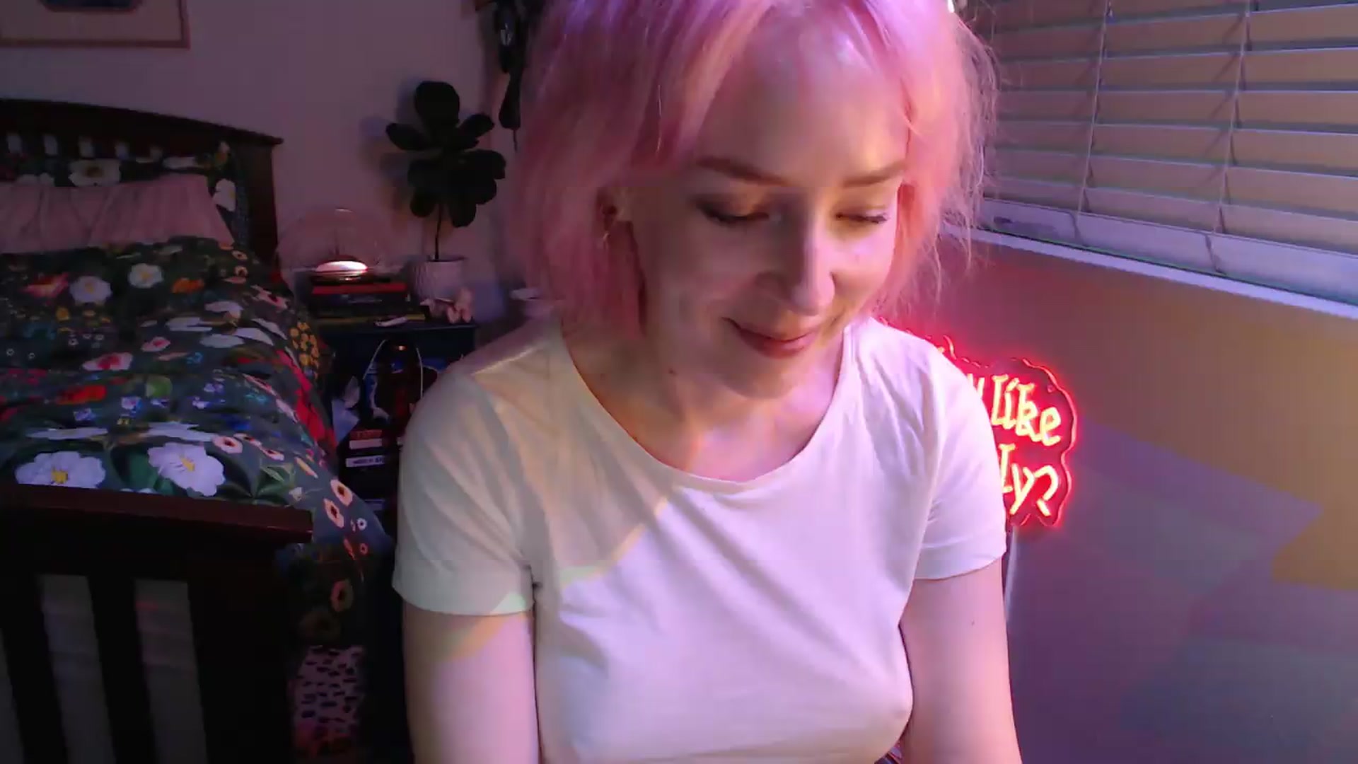 Gallery image thumbnail from NahlaHoney's myfreecams stream on, 07/24/2026, 04:24 image 17 of 20