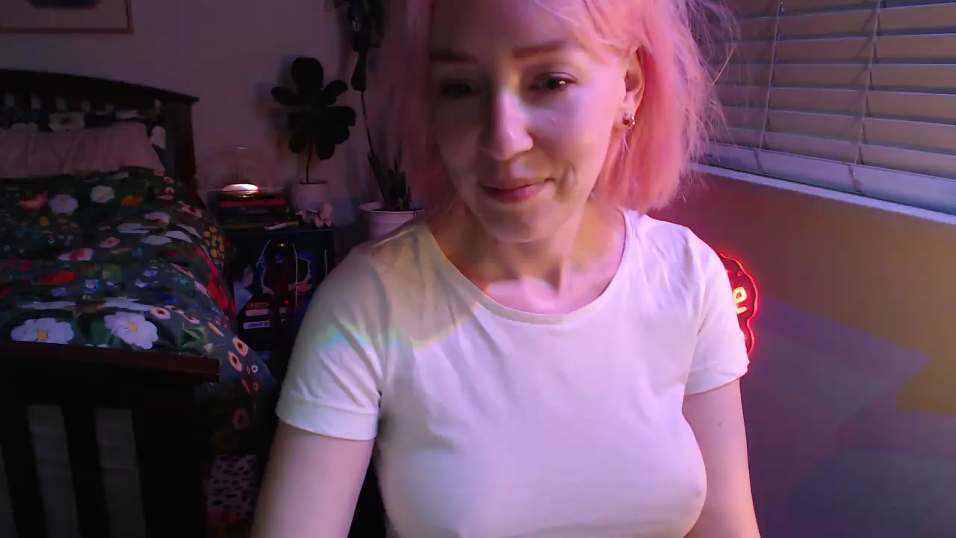 Gallery image thumbnail from NahlaHoney's myfreecams stream on, 07/24/2026, 04:24 image 18 of 20