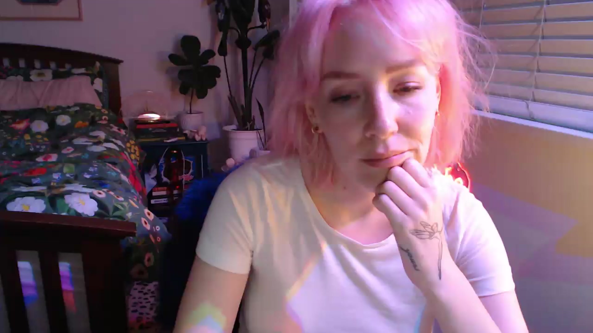 Gallery image thumbnail from NahlaHoney's myfreecams stream on, 07/24/2026, 04:24 image 19 of 20