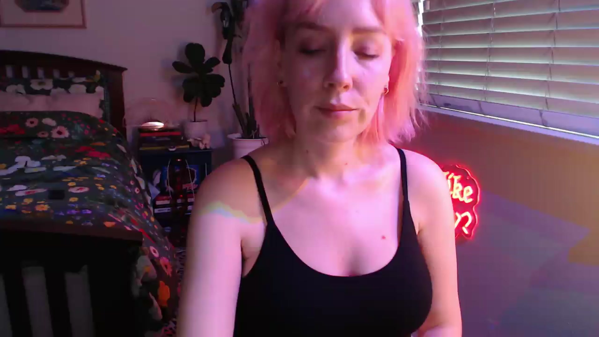 Gallery image thumbnail from NahlaHoney's myfreecams stream on, 07/27/2026, 05:02 image 1 of 20