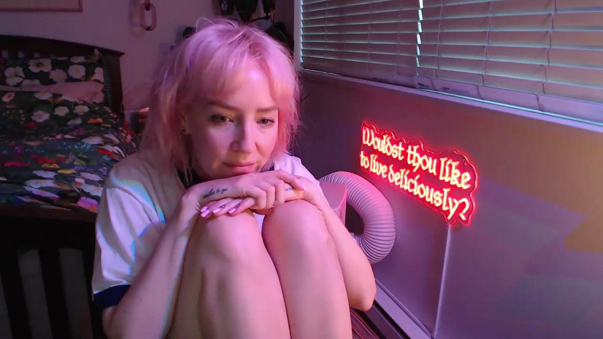 Gallery image thumbnail from NahlaHoney's myfreecams stream on, 07/31/2026, 04:04 image 17 of 20