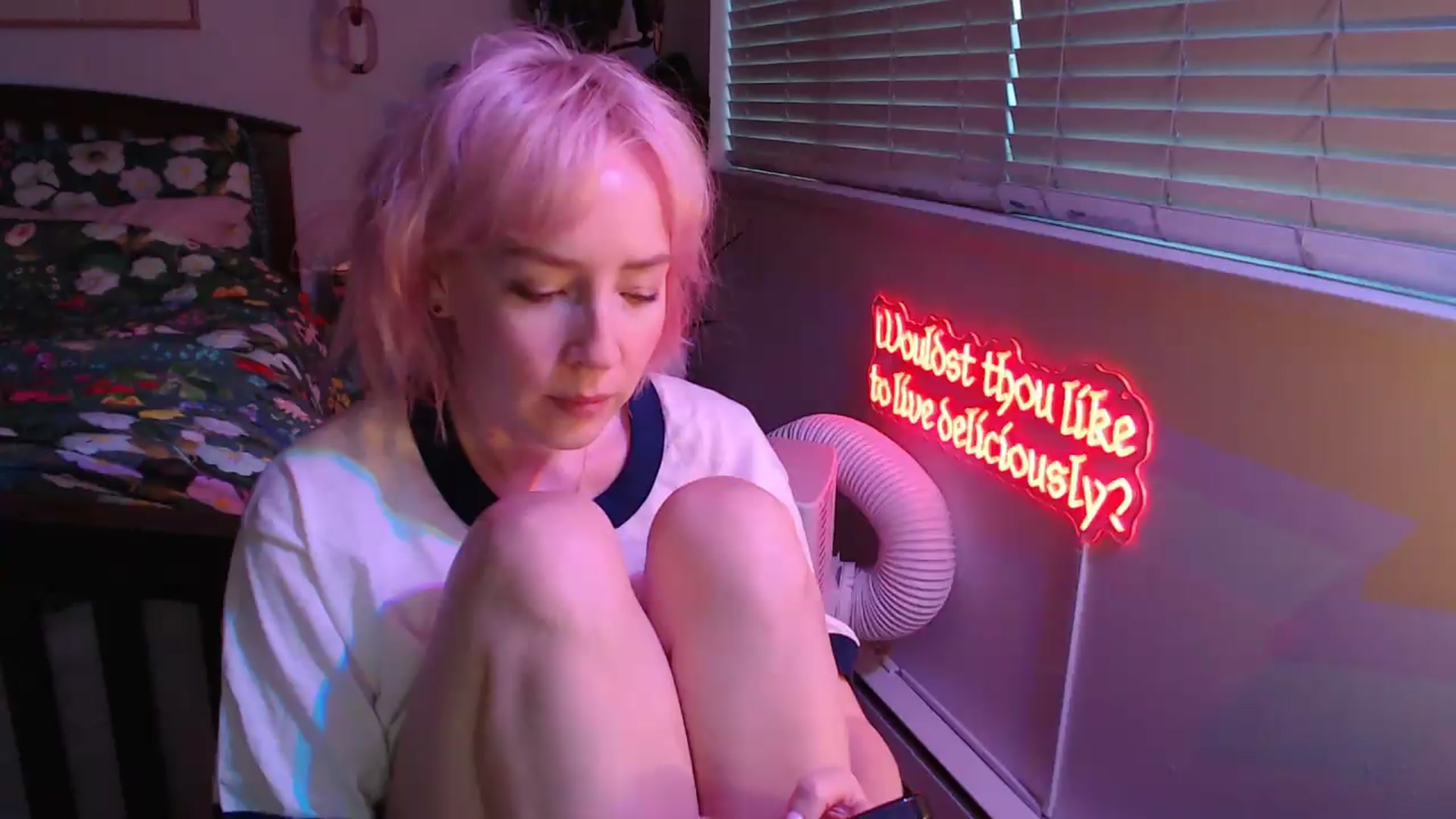 Gallery image thumbnail from NahlaHoney's myfreecams stream on, 07/31/2026, 04:04 image 18 of 20