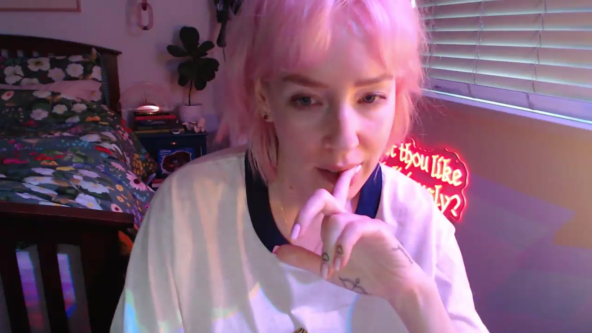 Gallery image thumbnail from NahlaHoney's myfreecams stream on, 07/31/2026, 04:04 image 15 of 20