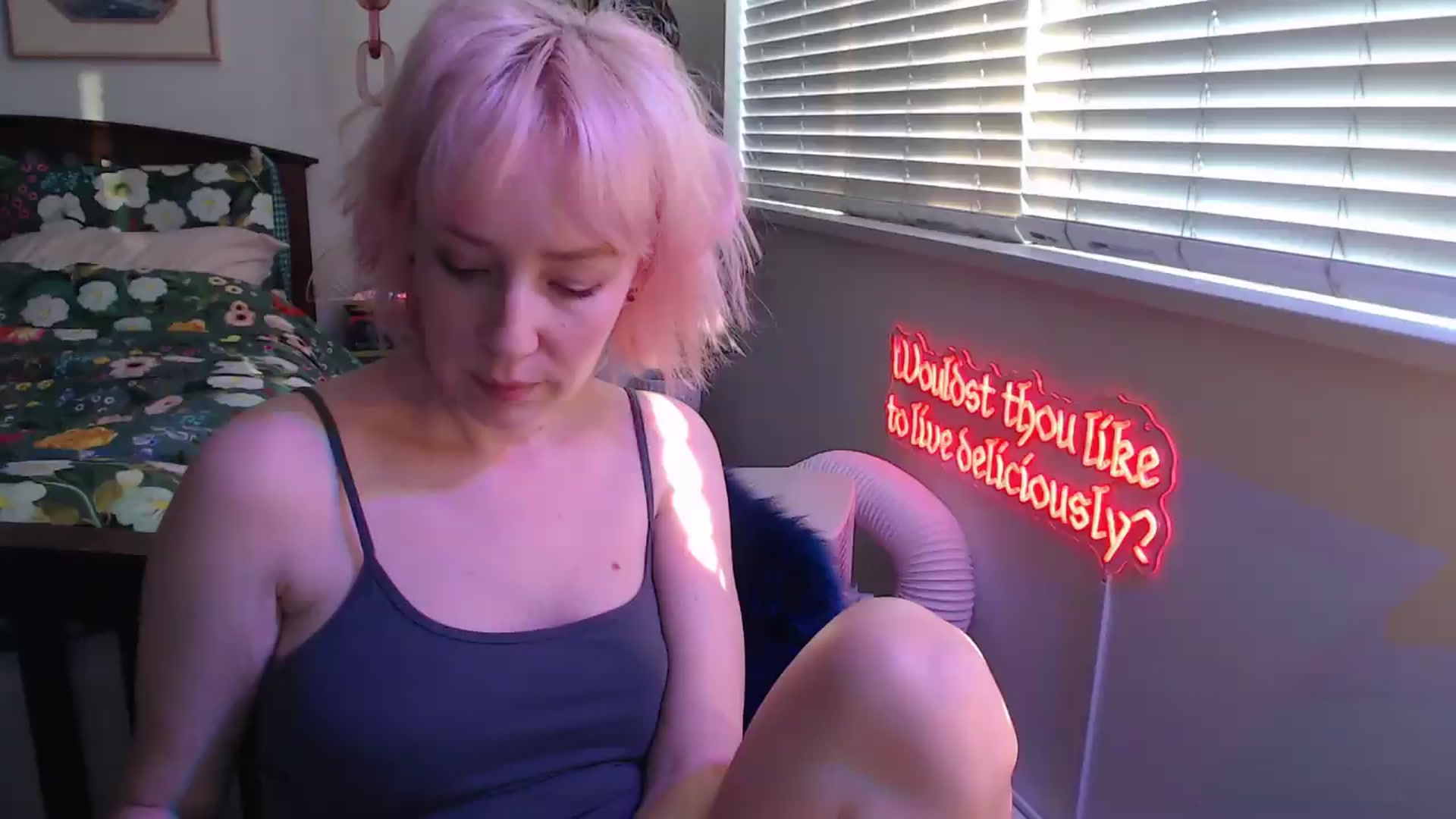 Gallery image thumbnail from NahlaHoney's myfreecams stream on, 08/04/2026, 04:04 image 6 of 20