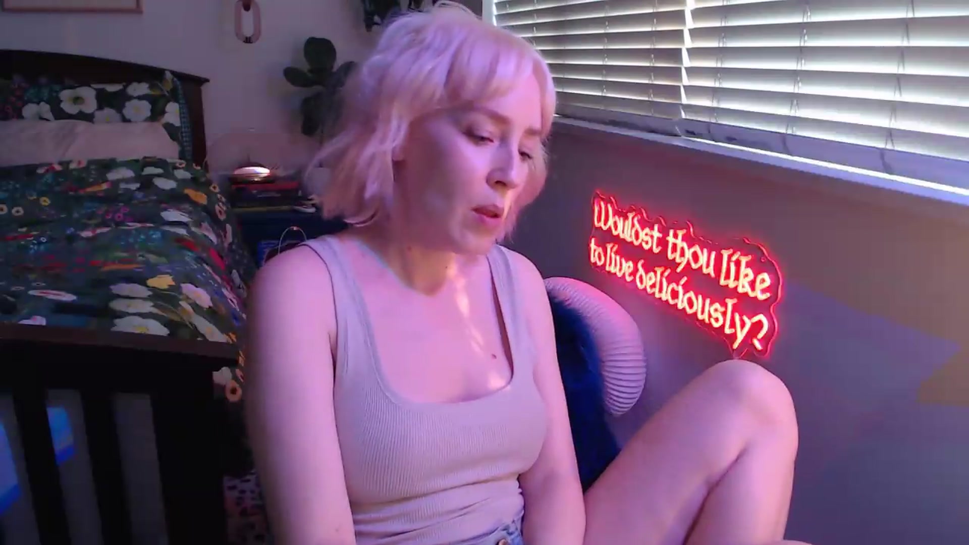 Gallery image thumbnail from NahlaHoney's myfreecams stream on, 08/06/2026, 04:36 image 5 of 20