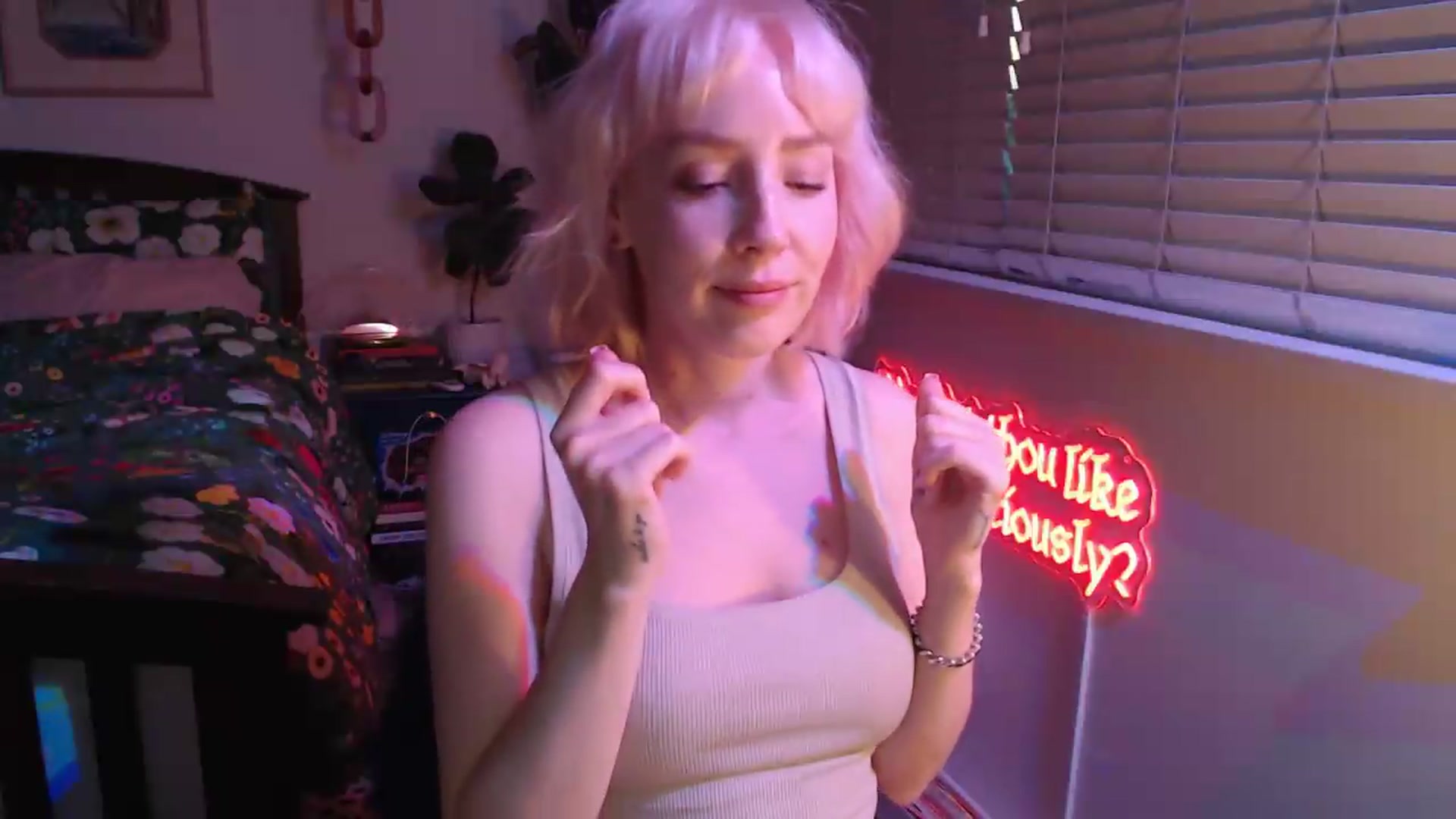 Gallery image thumbnail from NahlaHoney's myfreecams stream on, 08/06/2026, 04:36 image 16 of 20
