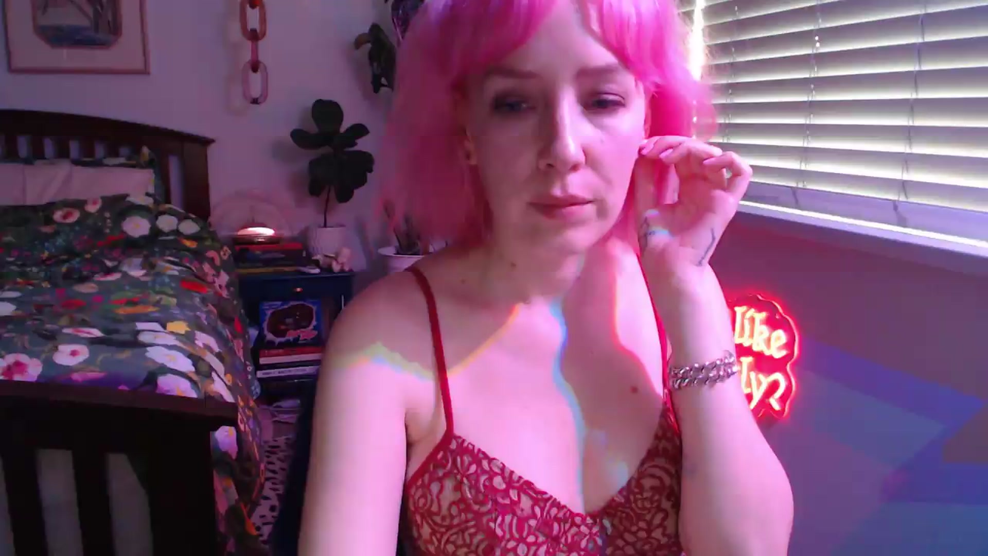 Gallery image thumbnail from NahlaHoney's myfreecams stream on, 08/08/2026, 04:09 image 11 of 20
