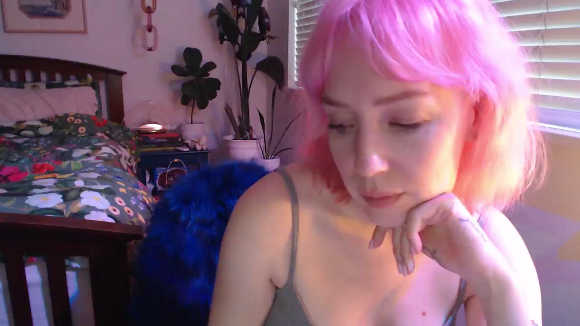 Gallery image thumbnail from NahlaHoney's myfreecams stream on, 08/12/2026, 04:10 image 14 of 20