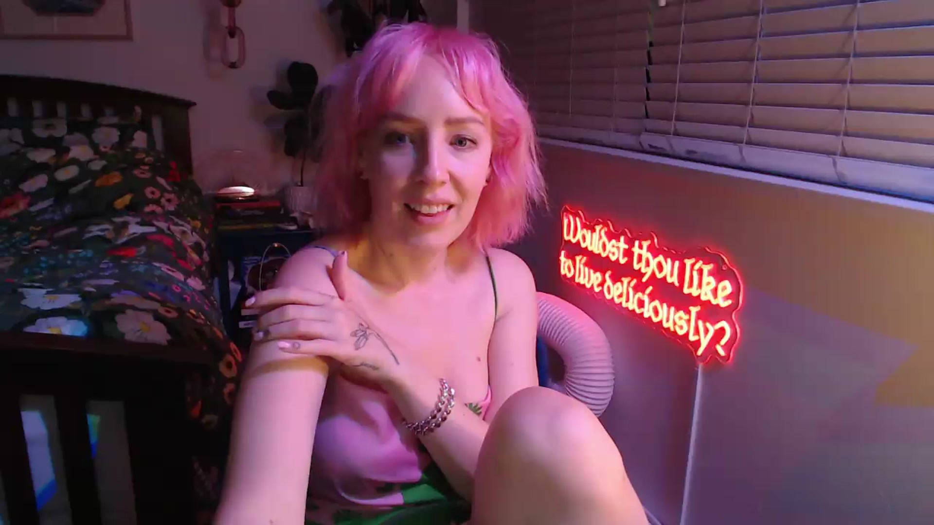 Gallery image thumbnail from NahlaHoney's myfreecams stream on, 08/13/2026, 04:38 image 18 of 20