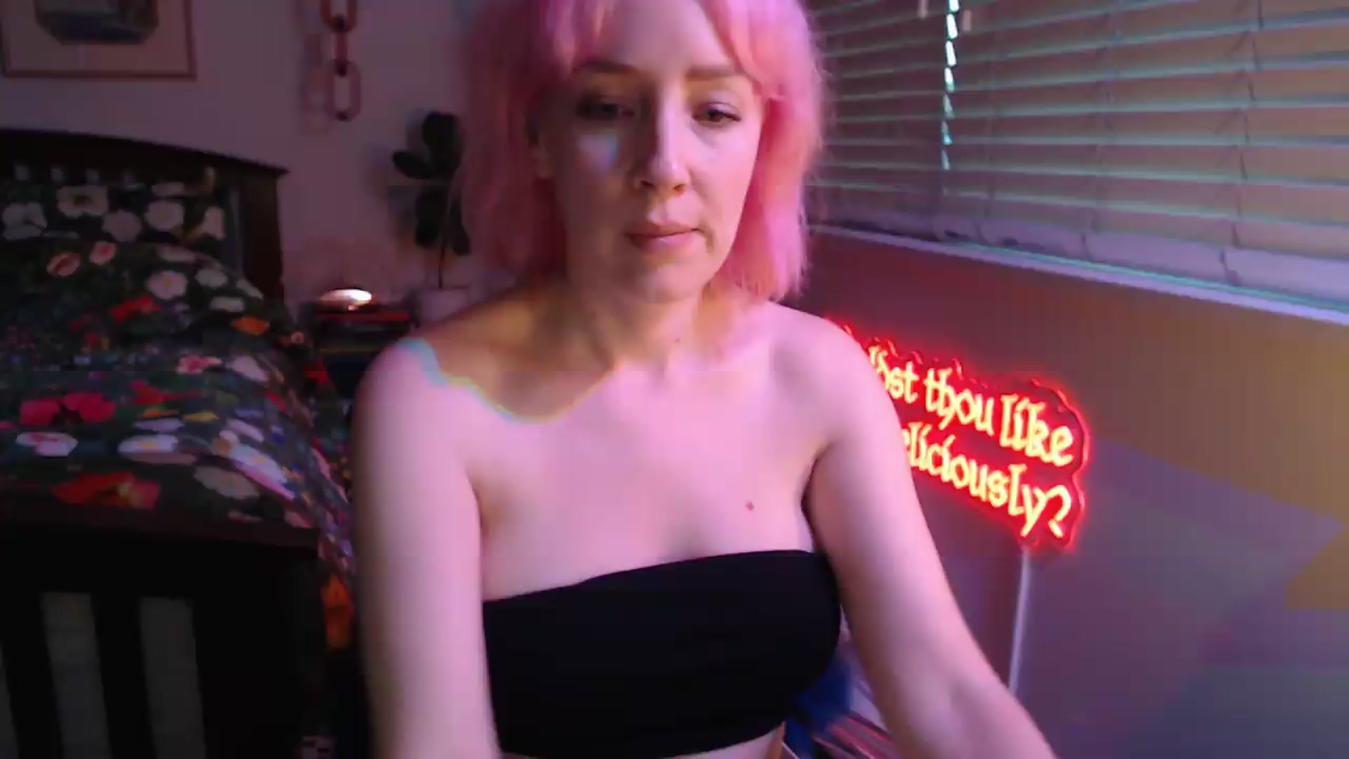 Gallery image thumbnail from NahlaHoney's myfreecams stream on, 08/18/2026, 05:00 image 7 of 20