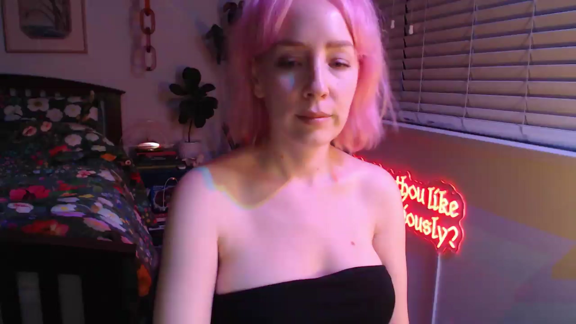 Gallery image thumbnail from NahlaHoney's myfreecams stream on, 08/18/2026, 05:00 image 18 of 20