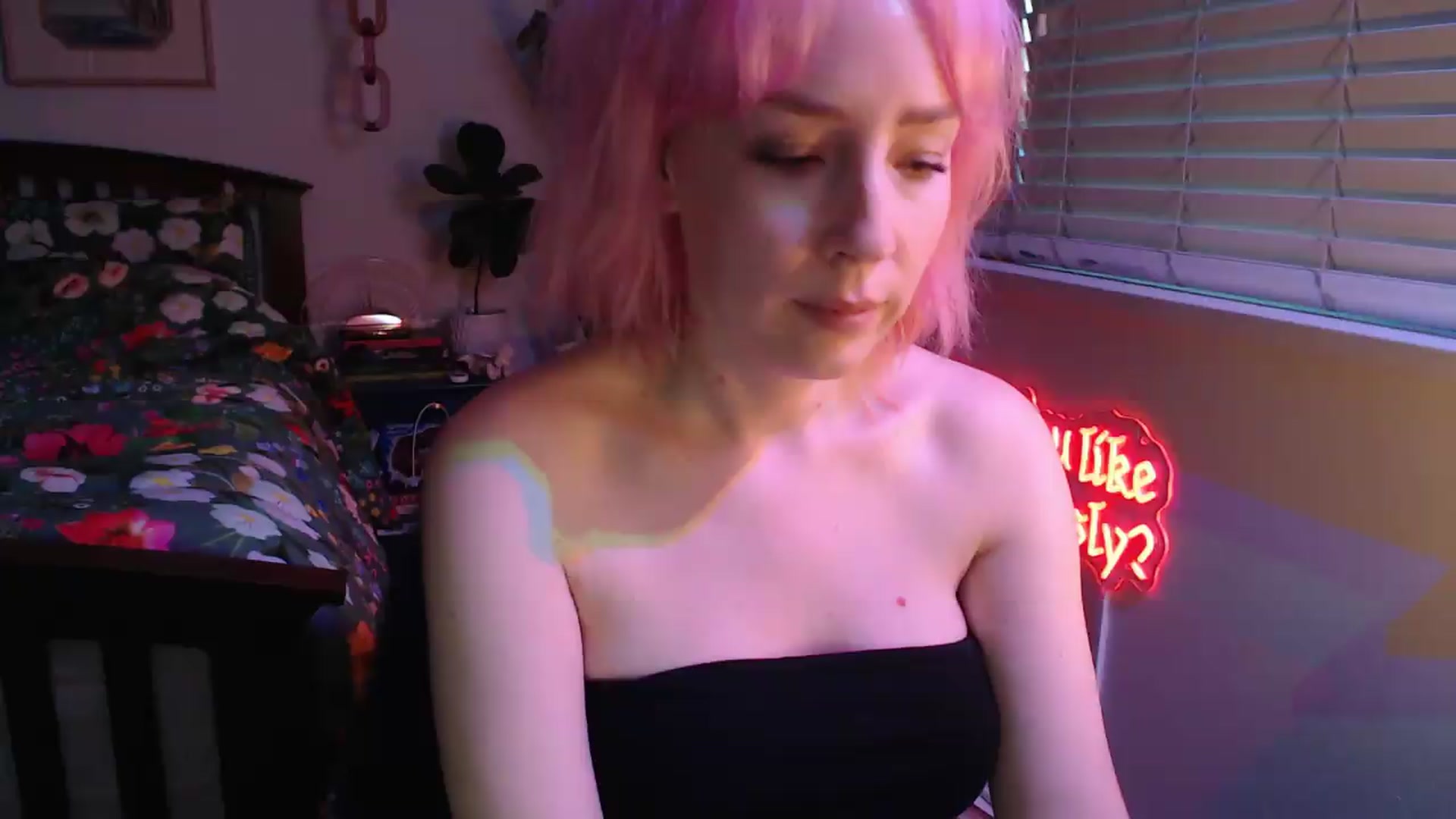 Gallery image thumbnail from NahlaHoney's myfreecams stream on, 08/18/2026, 05:00 image 8 of 20