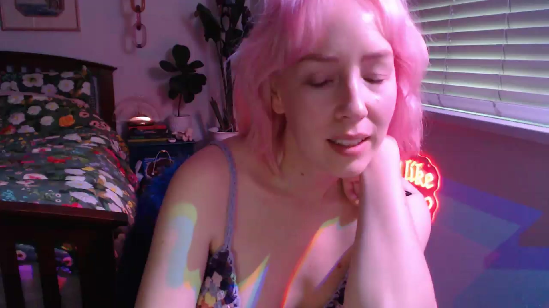 Gallery image thumbnail from NahlaHoney's myfreecams stream on, 08/20/2026, 03:22 image 19 of 20