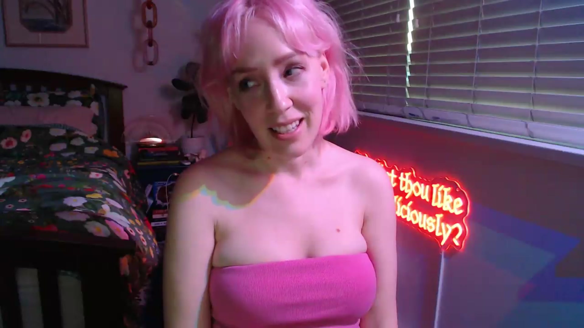 Gallery image thumbnail from NahlaHoney's myfreecams stream on, 08/21/2026, 04:33 image 9 of 20