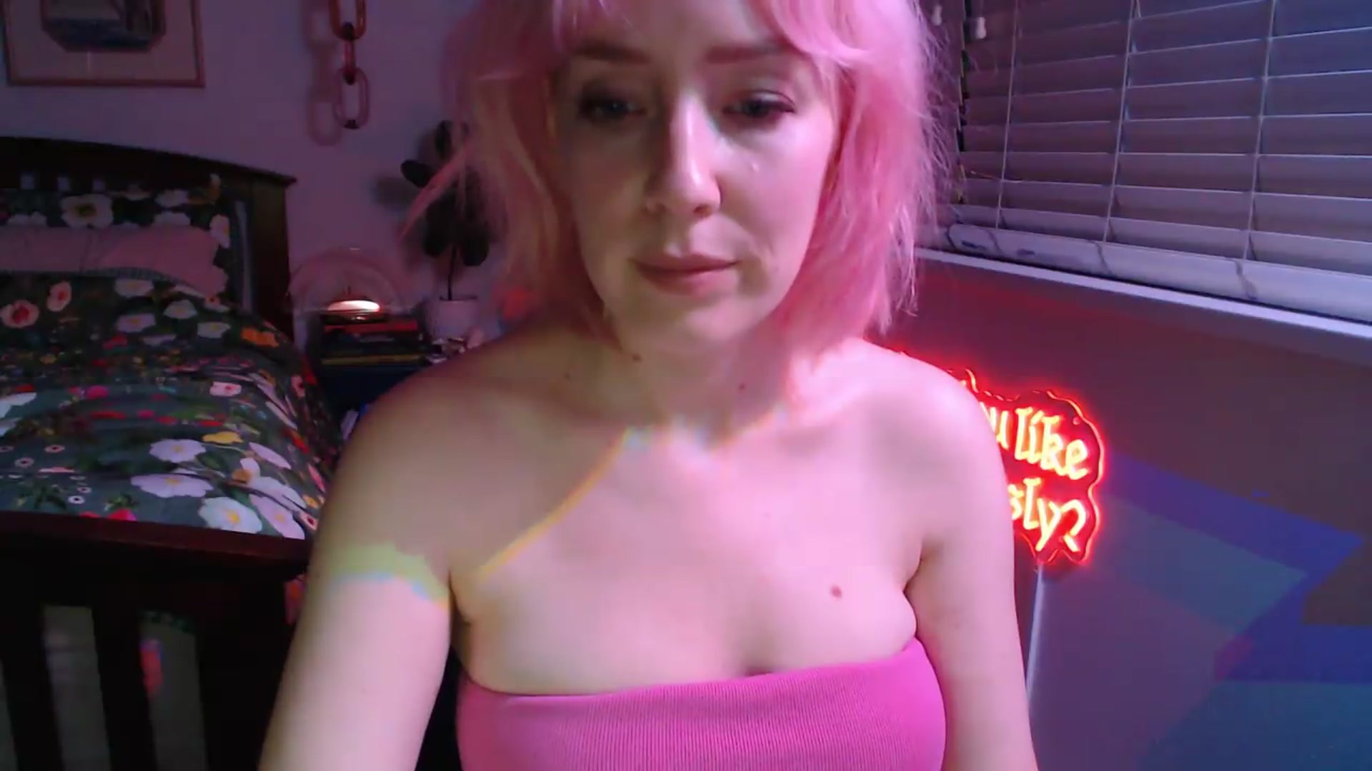 Gallery image thumbnail from NahlaHoney's myfreecams stream on, 08/21/2026, 04:33 image 19 of 20