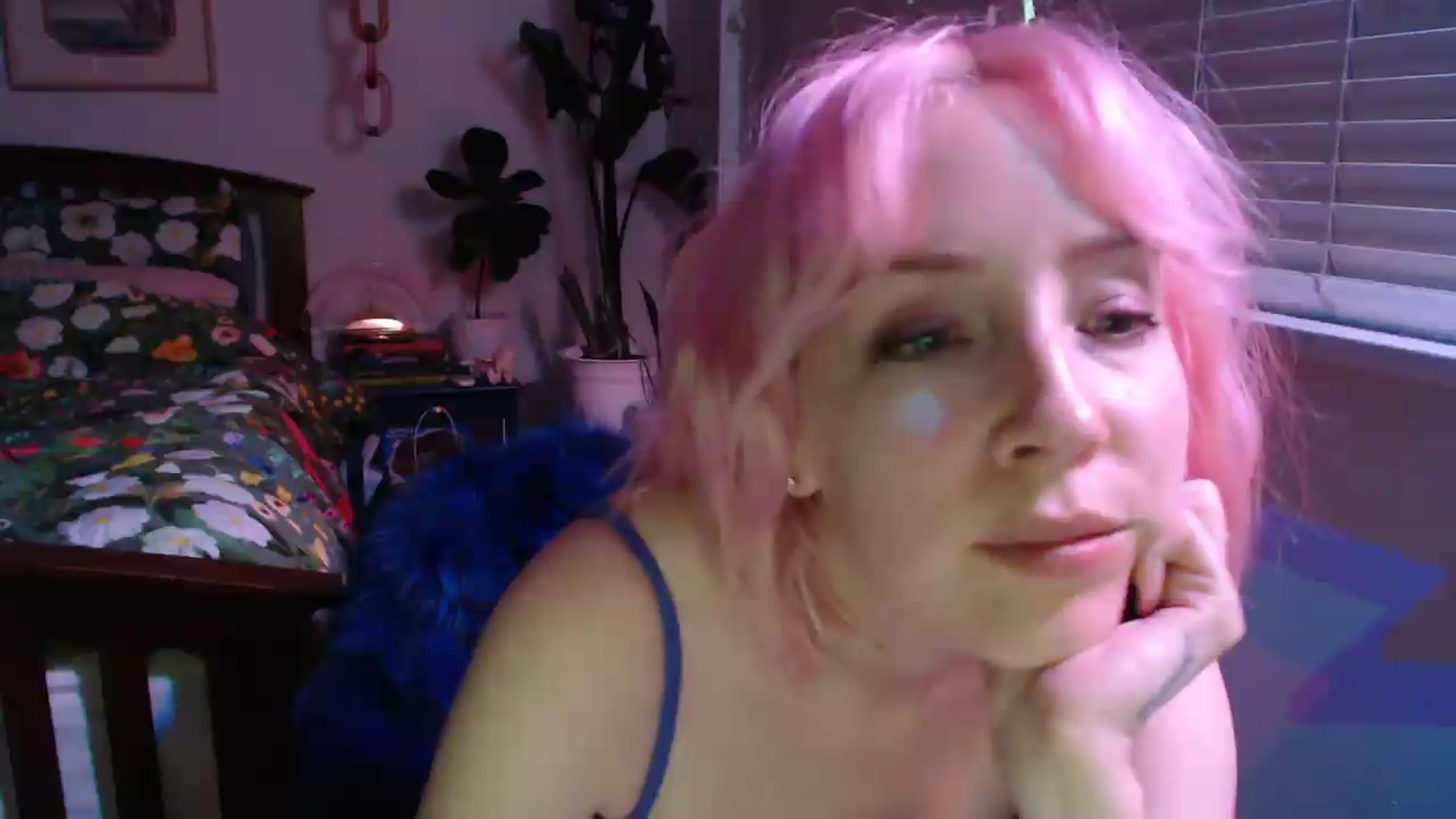 Gallery image thumbnail from NahlaHoney's myfreecams stream on, 08/22/2026, 03:41 image 18 of 20