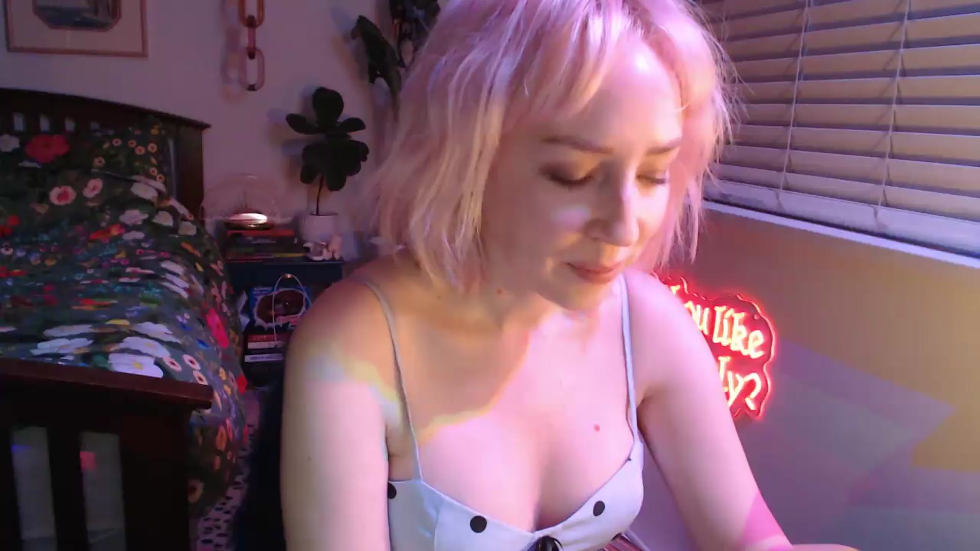 Gallery image thumbnail from NahlaHoney's myfreecams stream on, 08/29/2026, 05:04 image 18 of 20