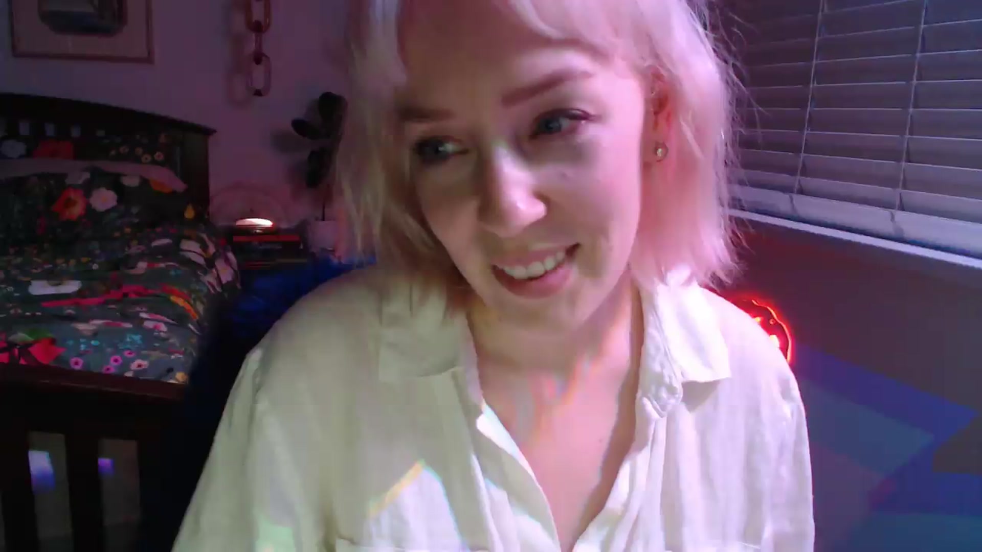 Gallery image thumbnail from NahlaHoney's myfreecams stream on, 09/05/2026, 04:47 image 6 of 20